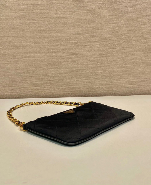Prada Single shoulder bag Saiz：24.5*14.3cm