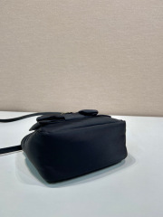 Prada Handtasche Größe: 18 * 15,5 * 10 cm