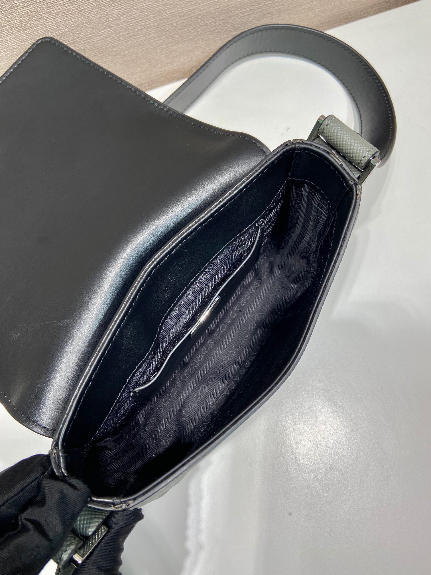 Prada Einzelne Umhängetasche Größe: 19**13*5cm