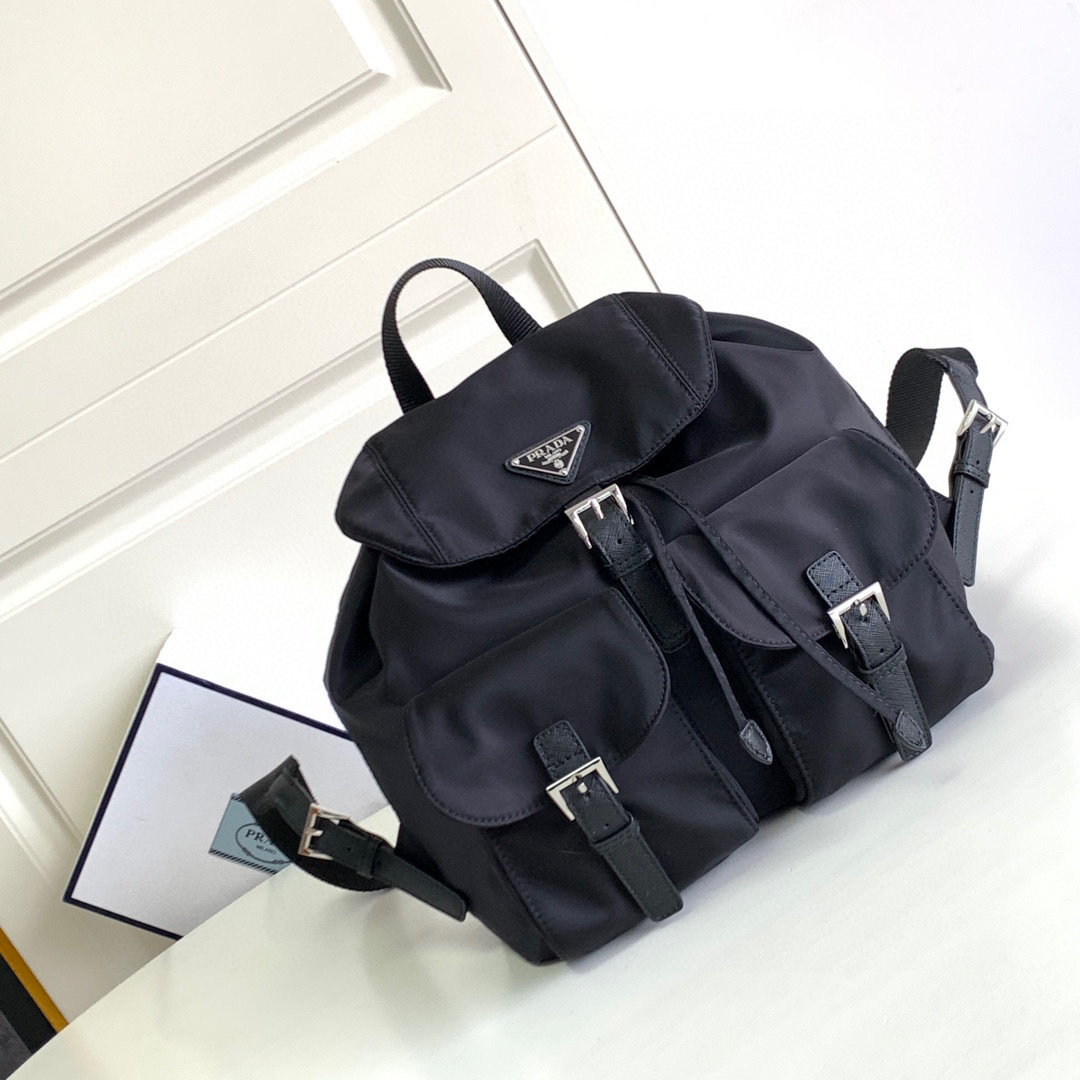 Prada Rucksacktasche Größe: 30 x 32 x 15 cm