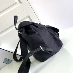 Prada Rucksacktasche Größe: 30 x 32 x 15 cm