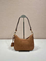 Prada 手袋尺寸：22*18*6cm