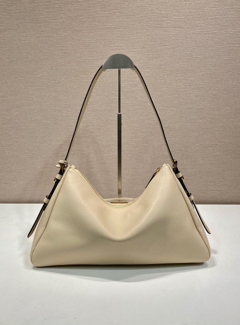 Prada Unterarmtasche Größe: 39 x 24 x 12 cm