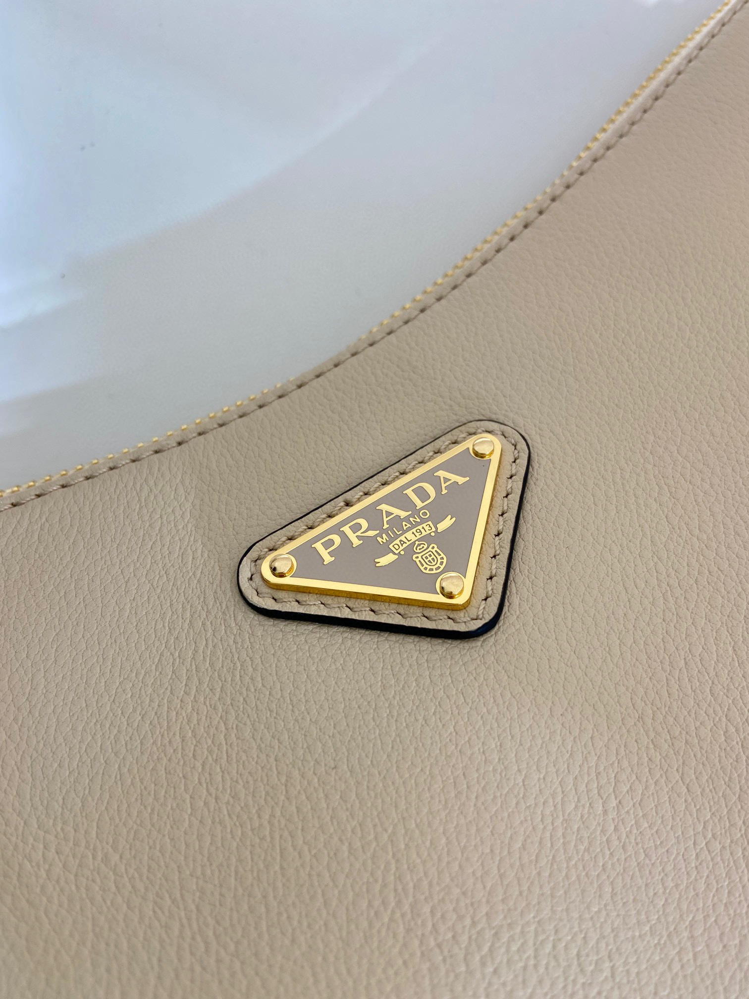 Prada Unterarmtasche Größe: 39 x 24 x 12 cm
