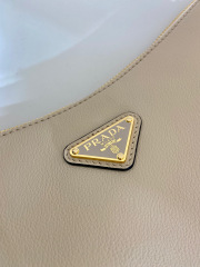 Prada Unterarmtasche Größe: 39 x 24 x 12 cm
