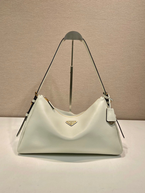 Prada 腋下包 尺寸：39*24*12cm