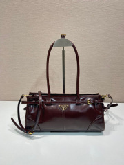 Prada 手袋尺寸：32*15.5*12cm