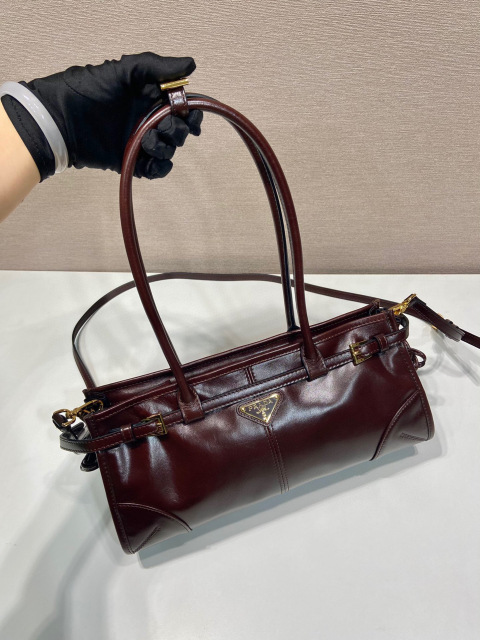 Prada 手袋尺寸：32*15.5*12cm