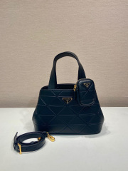 Prada 手袋尺寸：26*17*13.5cm