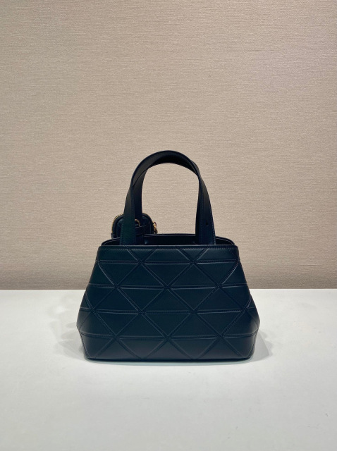 Prada 手袋尺寸：26*17*13.5cm