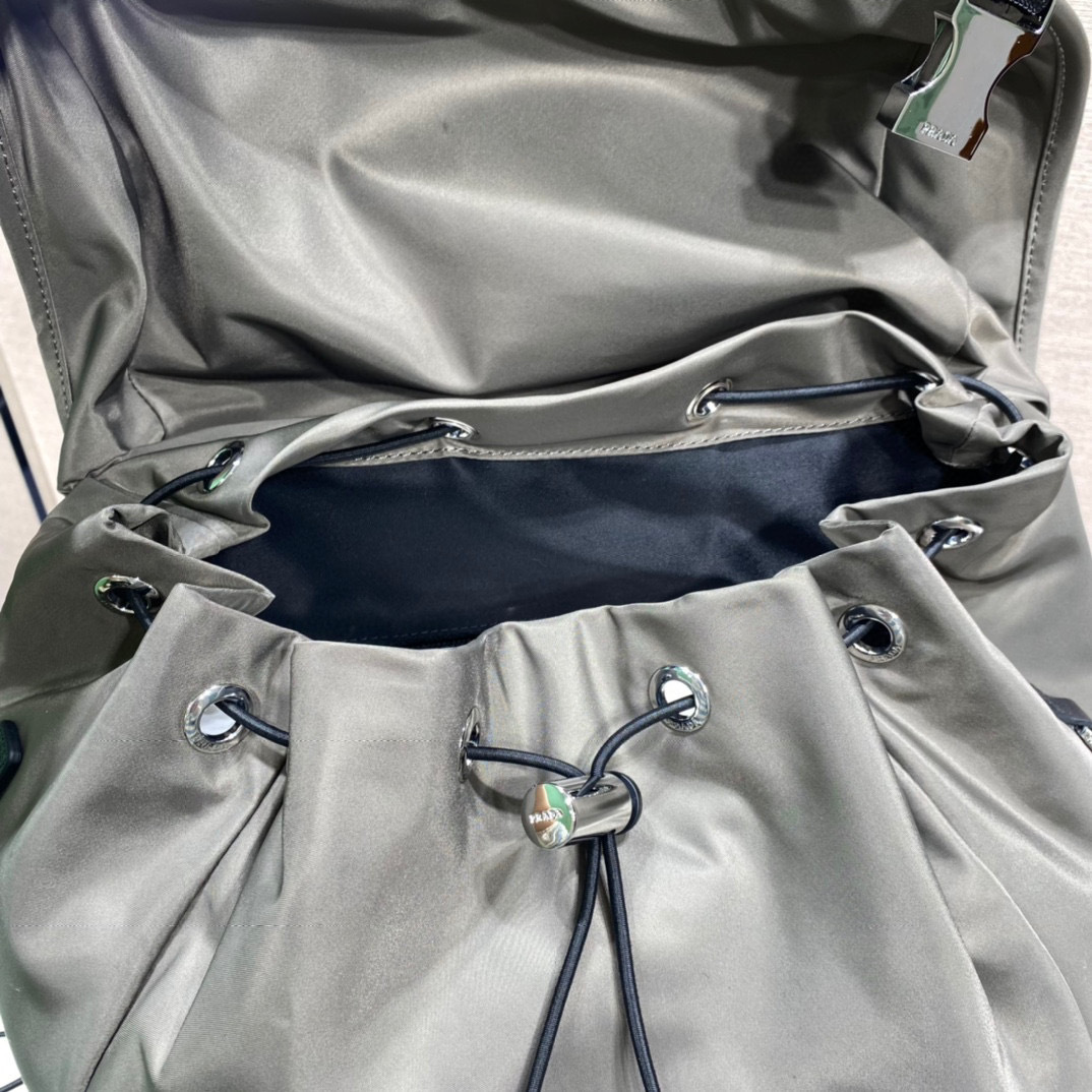 Beg beg galas Prada Saiz：32*57*19sm