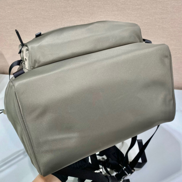 Beg beg galas Prada Saiz：32*57*19sm