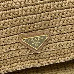 Prada 手袋尺寸：33*22*6cm
