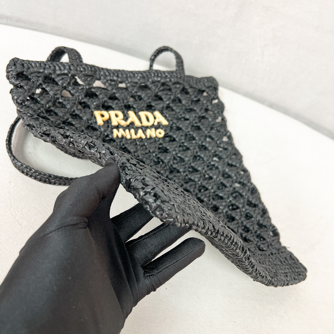 Prada购物袋尺寸：29*26*3cm