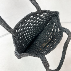Prada购物袋尺寸：29*26*3cm
