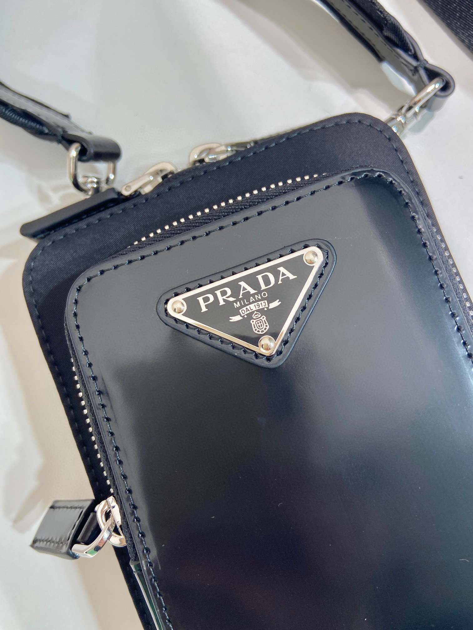 Prada Beg bahu tunggal Saiz：11.5*18*5sm