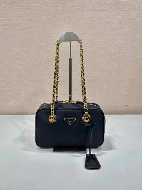 Prada 单肩包 尺寸：35*21.5*10cm
