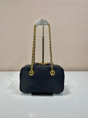 Prada 单肩包 尺寸：35*21.5*10cm