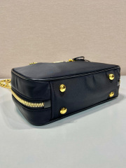Prada 单肩包 尺寸：35*21.5*10cm