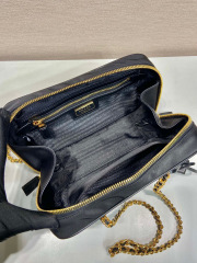 Prada 单肩包 尺寸：35*21.5*10cm