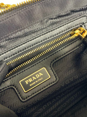 Prada 单肩包 尺寸：35*21.5*10cm