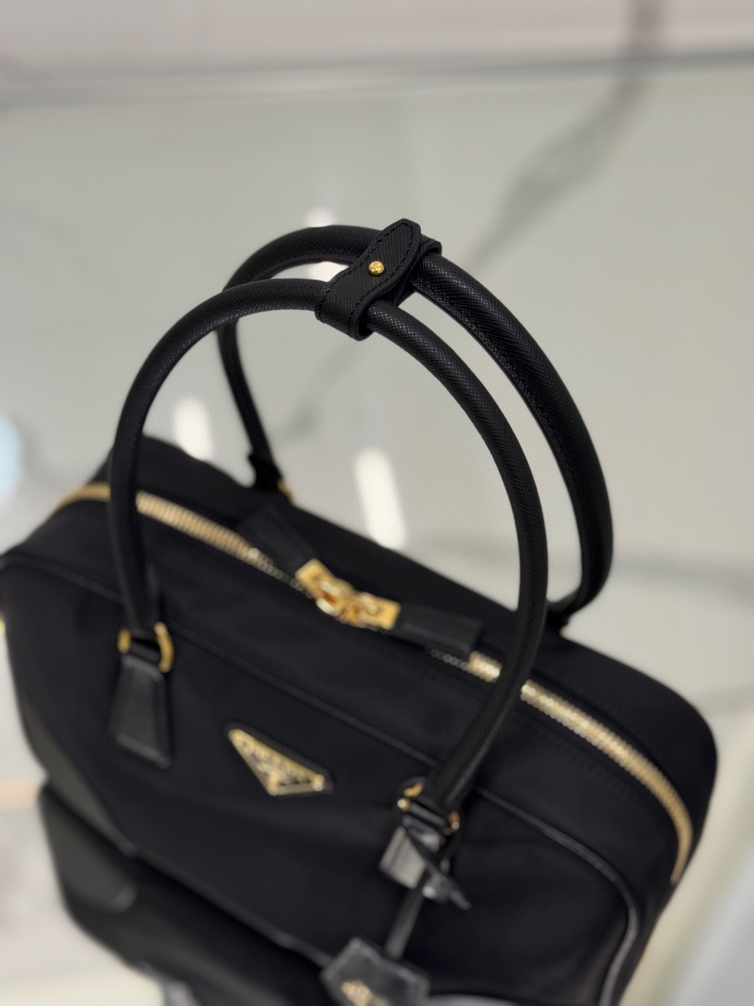 Prada 手袋尺寸：30*17.5*9cm