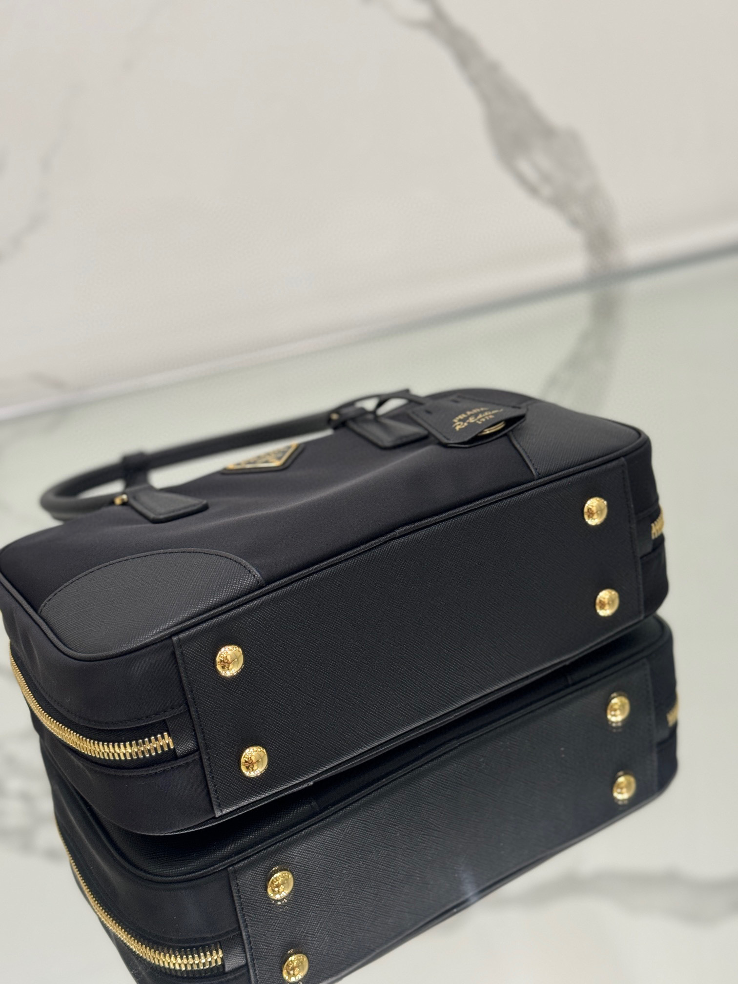 Prada 手袋尺寸：30*17.5*9cm