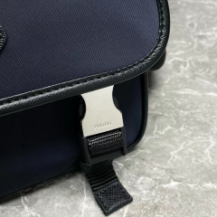 Prada Messenger/Kuriertasche Größe: 22 x 16 x 5 cm