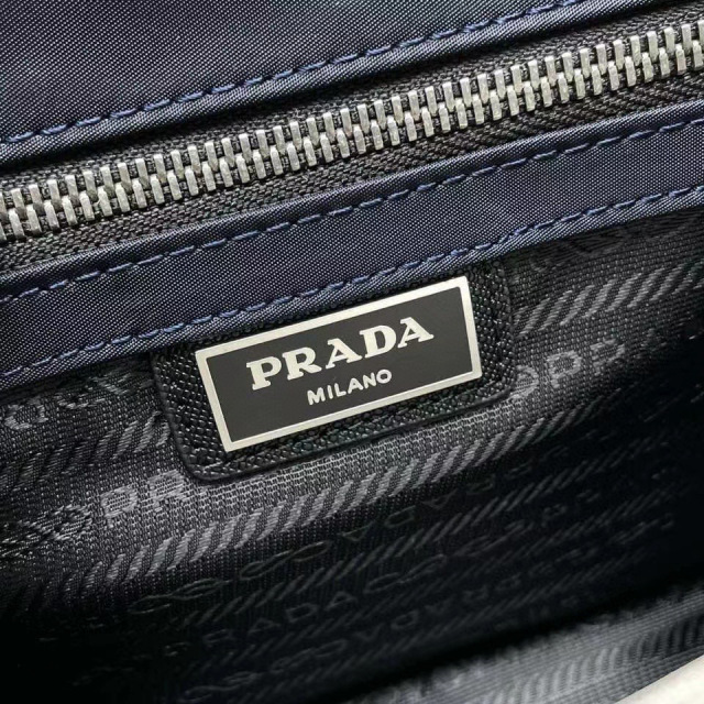 Prada Messenger/Kuriertasche Größe: 22 x 16 x 5 cm