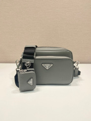 Prada 单肩包 尺寸：20*13.5*7cm