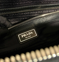 Prada Reisetasche Größe: 50 x 27,5 x 25 cm