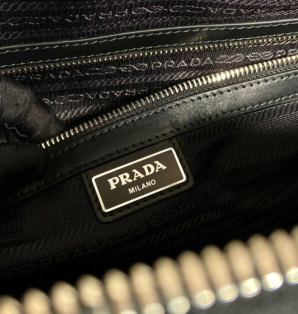 Prada Reisetasche Größe: 50 x 27,5 x 25 cm
