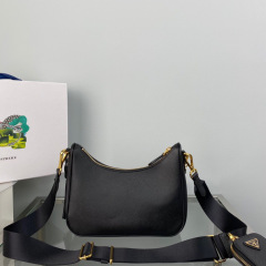 Prada Unterarmtasche Größe: 22 x 18 x 6,5 cm