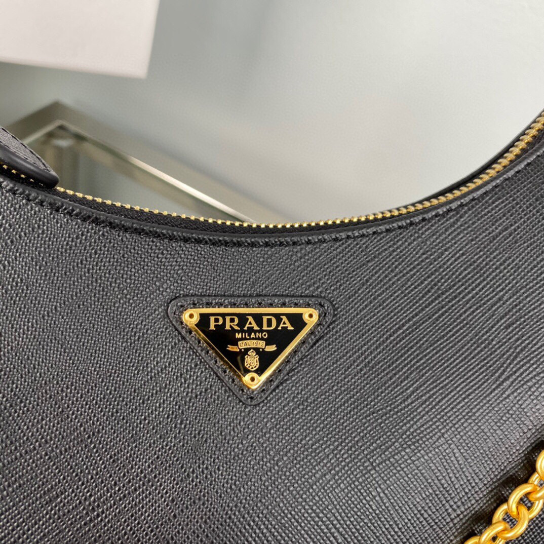Prada Unterarmtasche Größe: 22 x 18 x 6,5 cm