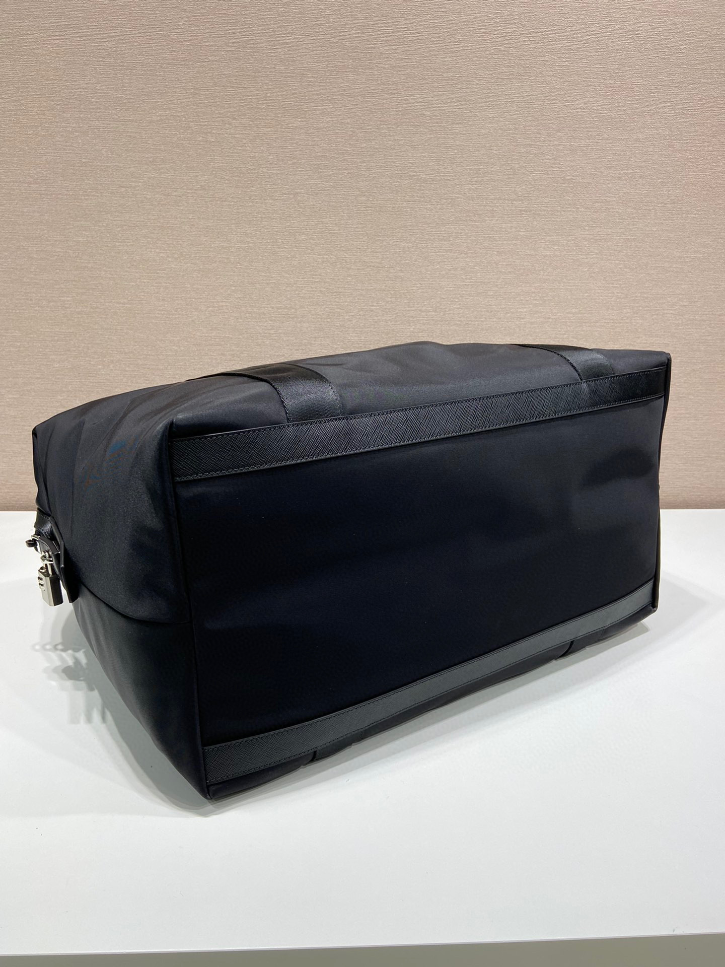 Prada 旅行包 尺寸：44.5*40*24cm