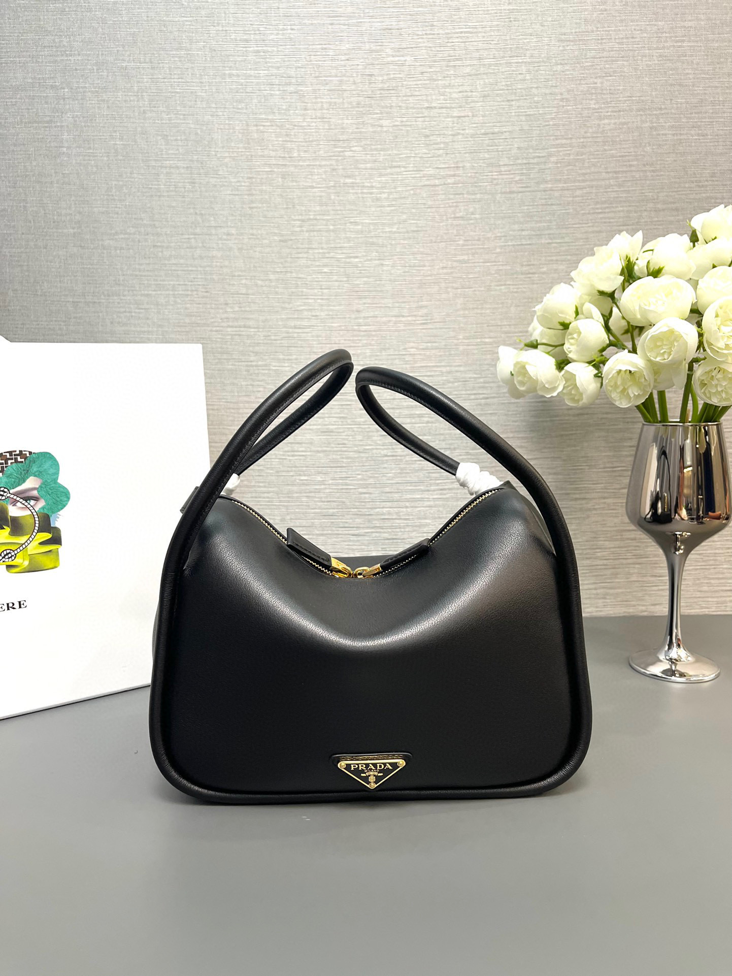 Prada Hand bag Size：25*18*10.5cm