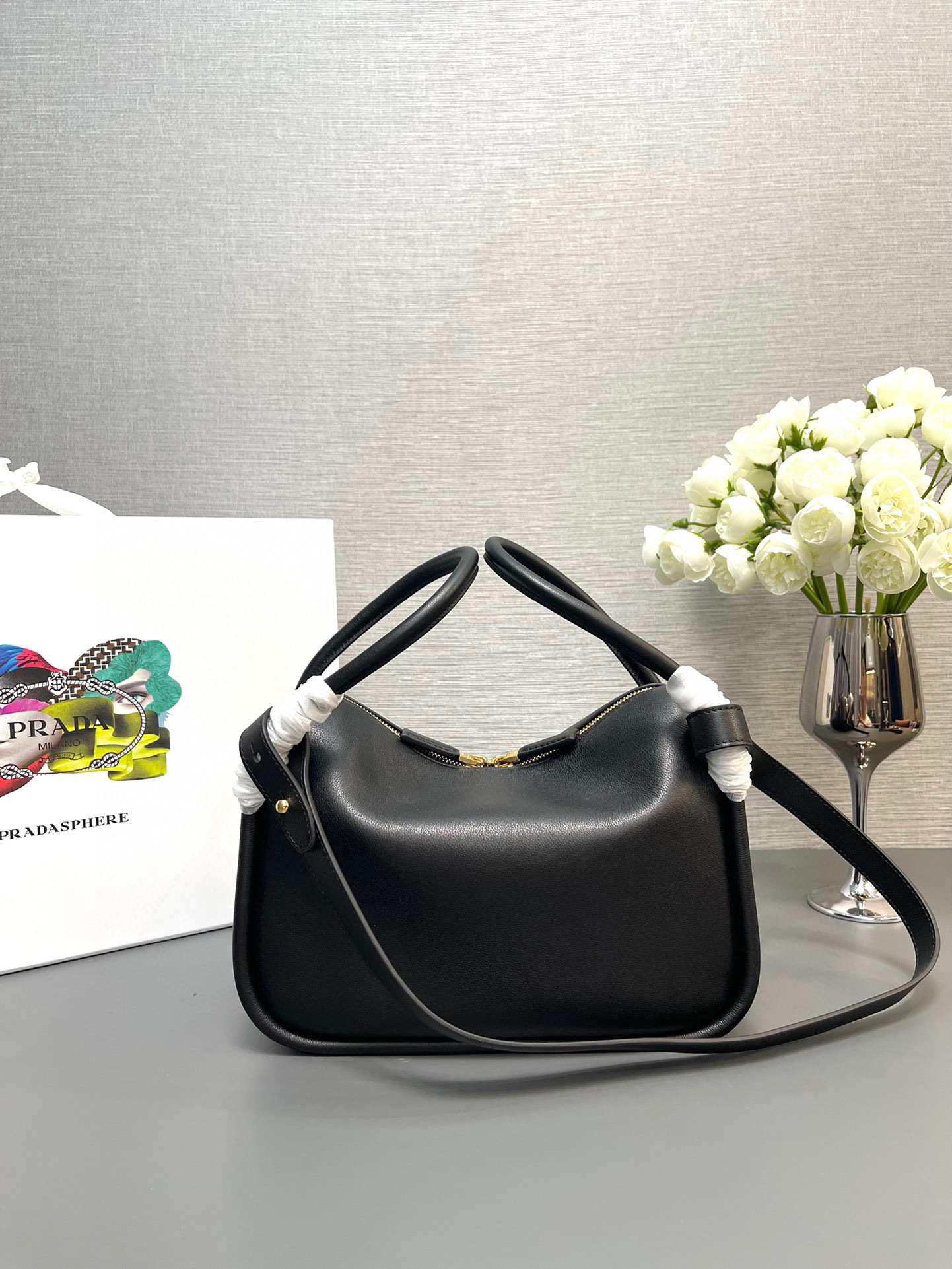 Prada Hand bag Size：25*18*10.5cm