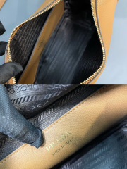 Prada Hand bag Size：25*18*10.5cm