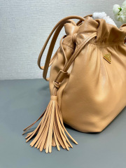 Prada 手袋尺寸：24*25*11cm