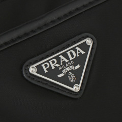 Prada购物袋尺寸：31.5*42*17cm