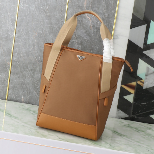 Prada Einkaufstasche Größe: 31,5 x 42 x 17 cm