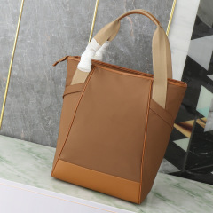 Prada Einkaufstasche Größe: 31,5 x 42 x 17 cm