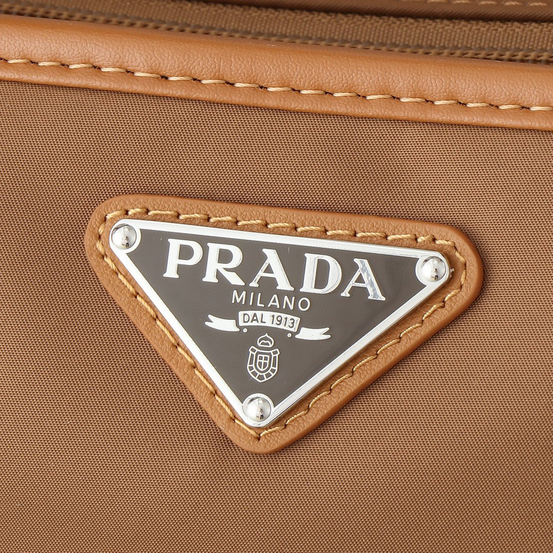 Prada Einkaufstasche Größe: 31,5 x 42 x 17 cm