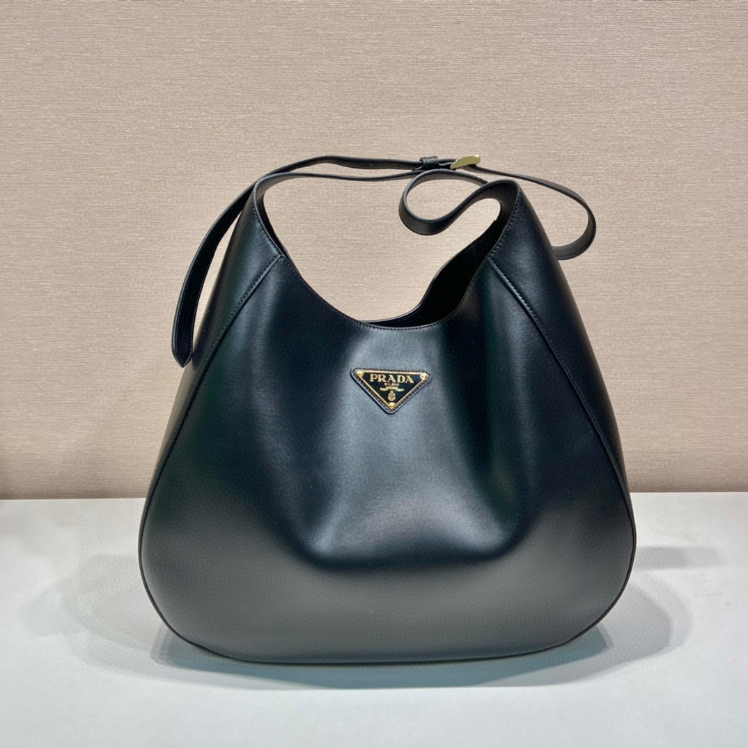 Prada Unterarmtasche Größe: 40 x 30 x 9 cm