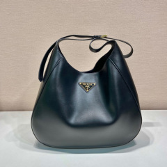 Prada Unterarmtasche Größe: 40 x 30 x 9 cm