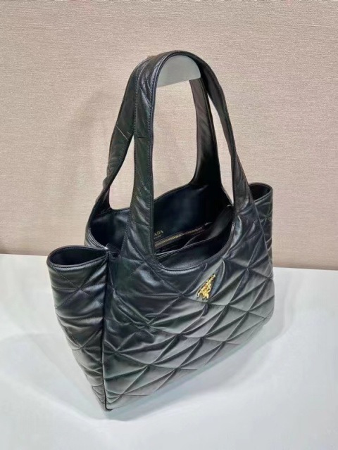Prada shopping bag  Size：39*34*16cm