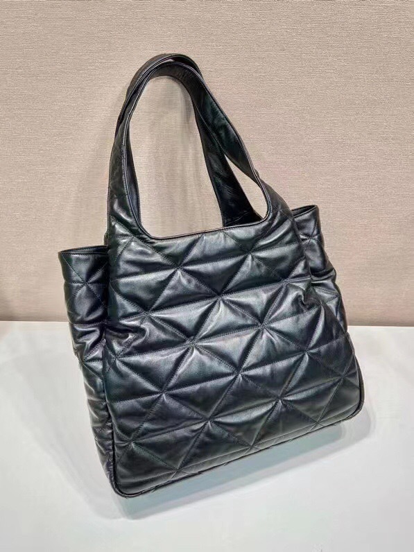Prada shopping bag  Size：39*34*16cm