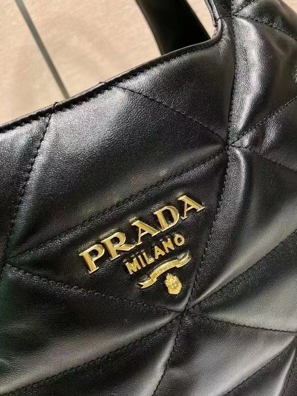Prada shopping bag  Size：39*34*16cm