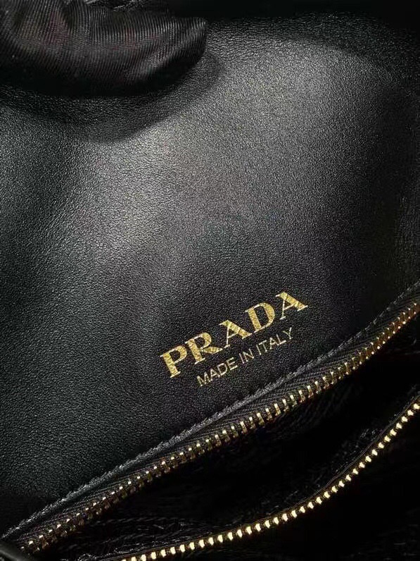 Prada shopping bag  Size：39*34*16cm
