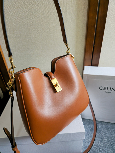 Celine Bucket Bag Größe: 24,5 x 21 x 5 cm